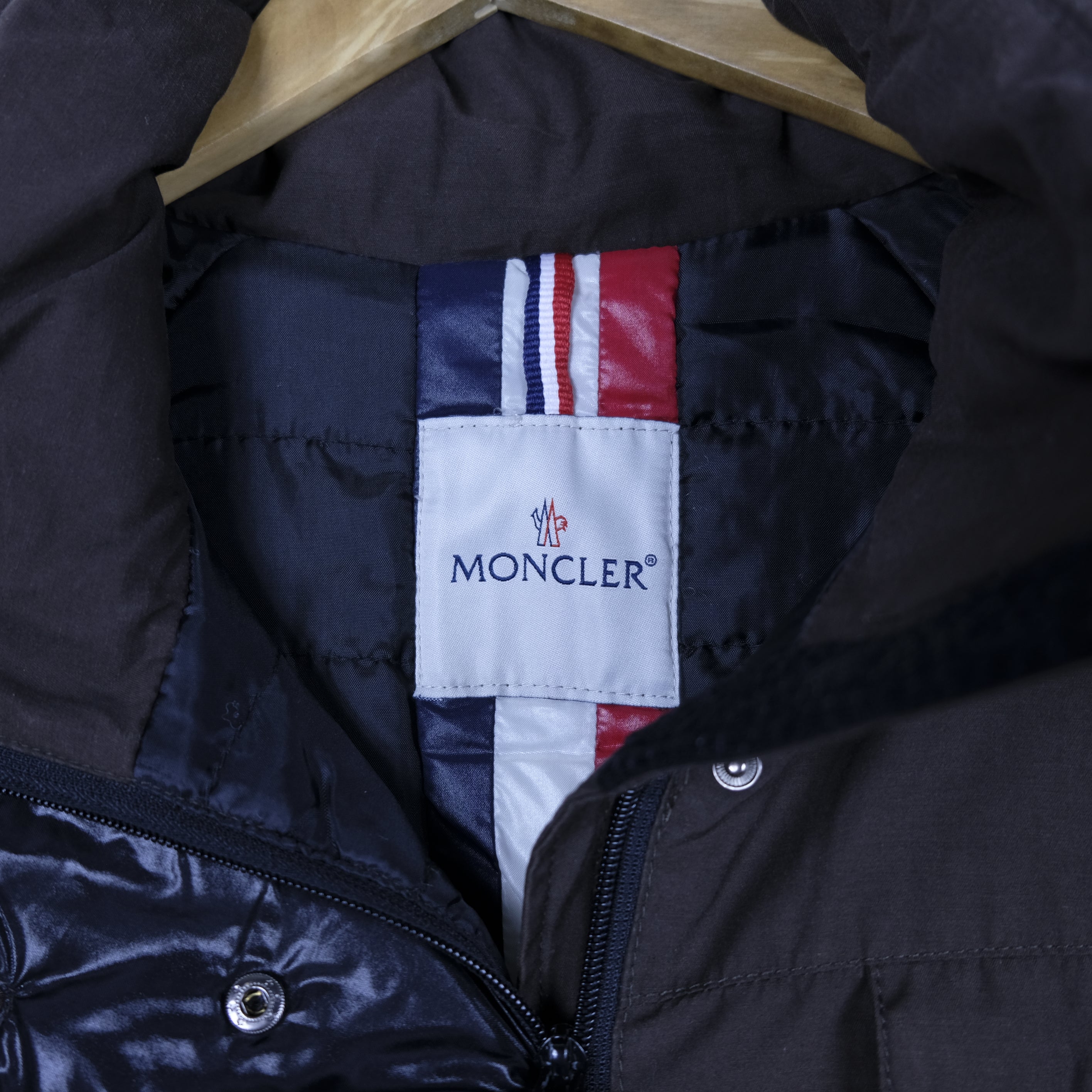 Moncler taglia 3 hotsell